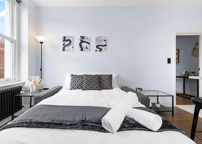Stunning 1 Bedroom In Westminster With Ac Sleeps 4